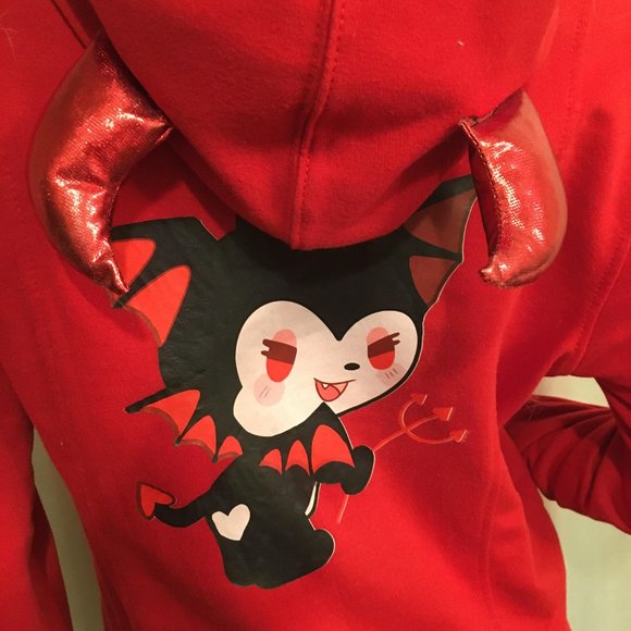 ADORABLE red y2k hoodie with meatllic horns removable tail and kuromi details! - Picture 10 of 16